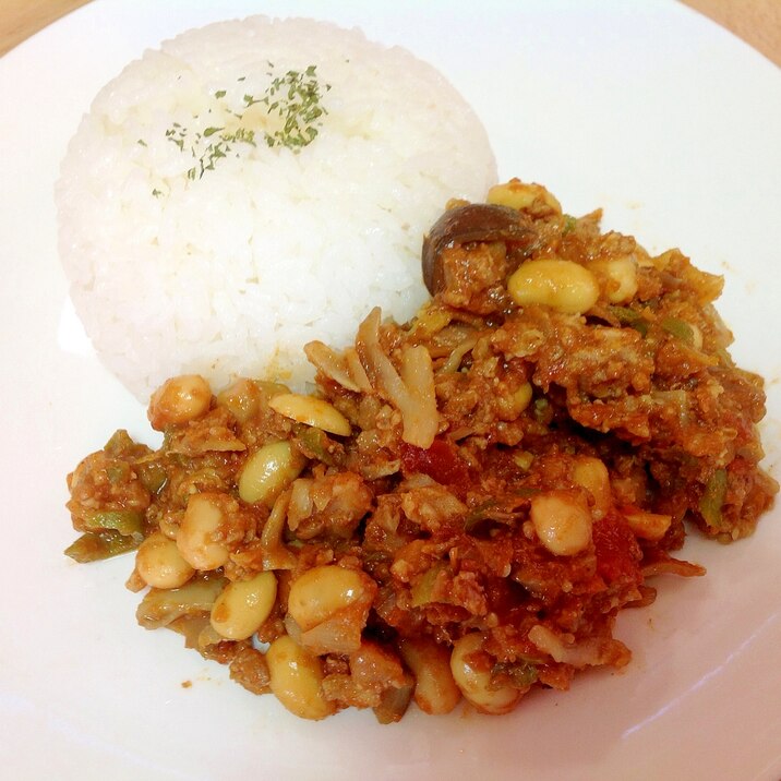 野菜たっぷり！挽き肉のトマトカレー♪